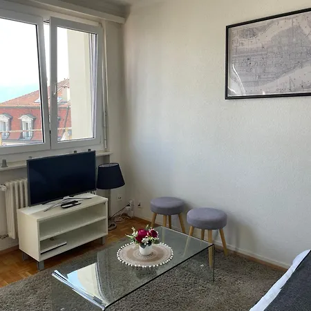 公寓 Beautiful 2 Minutes From Train Station